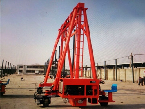 移動式集裝箱吊車