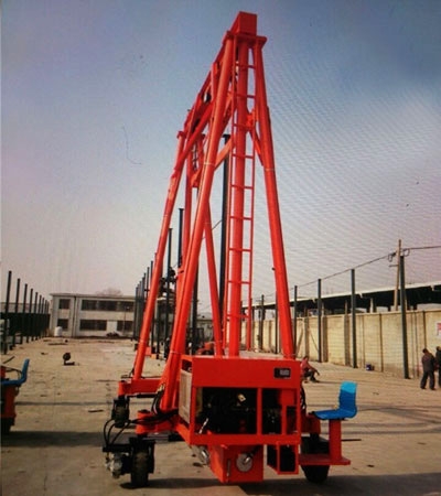 移動(dòng)式集裝箱吊車