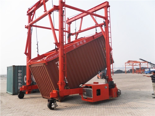 移動式集裝箱吊車