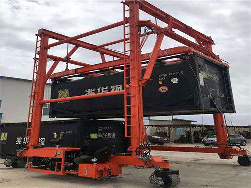 聯(lián)體移動(dòng)式集裝箱吊車(chē)