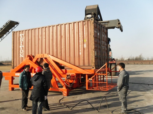 集裝箱翻轉(zhuǎn)機(jī)廠家